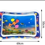 Tapete inflable de agua para bebés con peces y temática marina, 69x50cm.