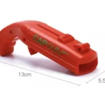Destapador tipo pistola lanzador de tapas, diseño rojo y medidas 13x5.5 cm.