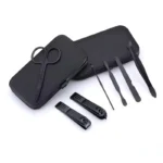 Set de manicure 8 en 1 negro con estuche, tijeras, cortauñas y herramientas.