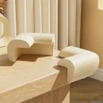 Esquineros de protección beige para muebles, suaves y seguros para bebés y niños.