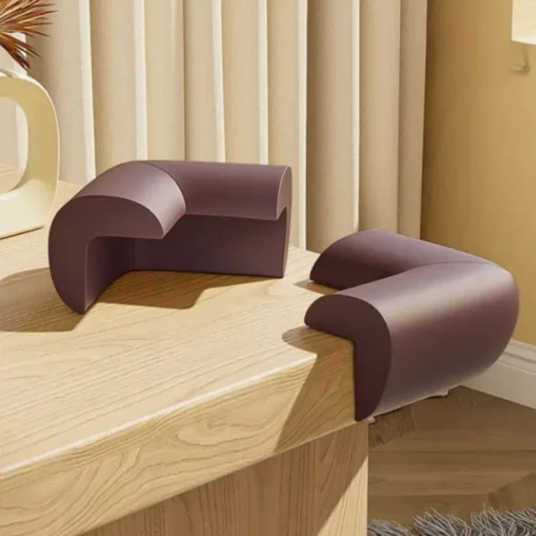 Esquineros de protección de seguridad para muebles de madera, color café oscuro.