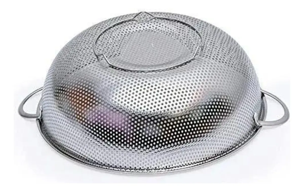 Colador escurridor de metal perforado de 22.5cm con asas, ideal para cocina.
