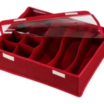 Caja organizadora roja para ropa interior, con tapa transparente y divisiones.