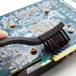 Cepillo limpiador para componentes electrónicos de PC y tarjetas gráficas.