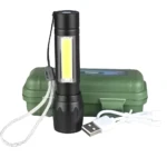 Mini linterna LED metálica recargable con estuche y cable USB.