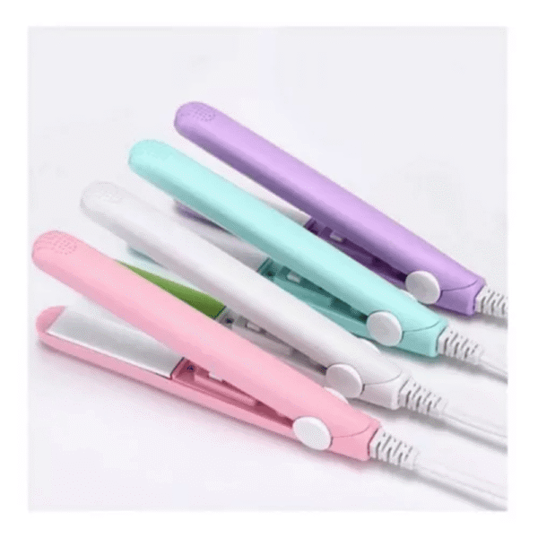 Mini plancha para cabello portátil en colores rosa, blanco, menta y lila, ideal para viajes.
