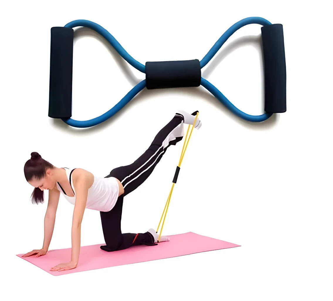 Theratubo elástico azul con agarraderas negras para ejercicios de pierna en esterilla rosa.