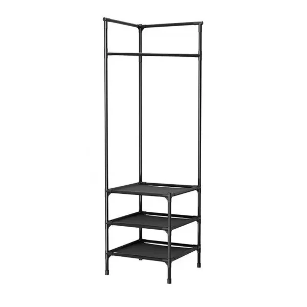 Perchero organizador de ropa de metal negro con 3 estantes.
