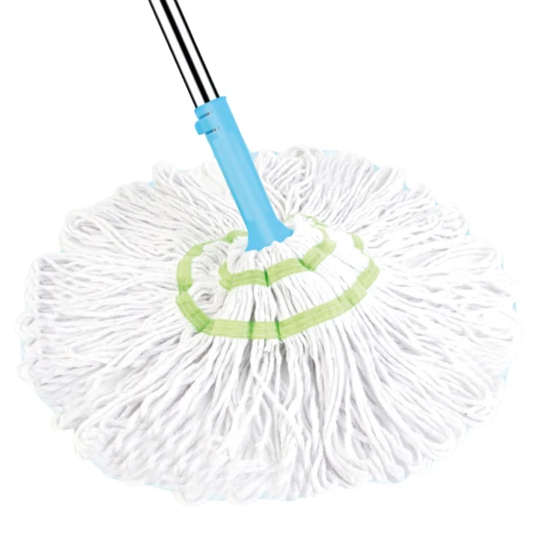 Trapero Twist blanco con mango azul, ideal para limpieza del hogar.