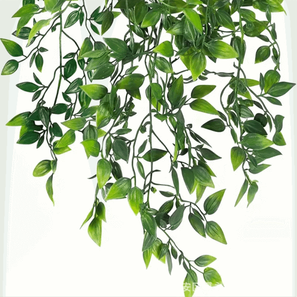 Planta colgante hiedra artificial, follaje verde exuberante y realista para decorar.