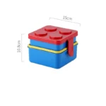 Fiambrera lonchera Lego azul y roja con medidas de 15cm x 10.8cm, apilable.
