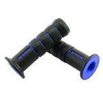 Puños racing Koso para moto en negro y azul, diseño ergonómico y antideslizante.
