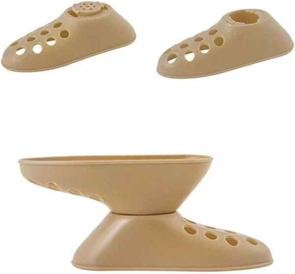 Soporte para zapatos color beige, organizador con perforaciones y base ancha.
