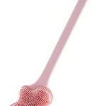 Cepillo corporal de silicona rosa con mango largo para ducha, diseño ergonómico.