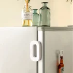 Cerradura de bloqueo para puerta de nevera con abridor de botellas magnético y difusores.