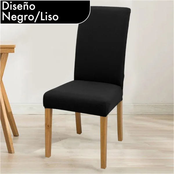 Forro negro liso para silla de comedor, diseño minimalista con patas de madera visibles.