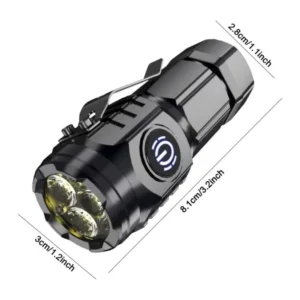 Linterna táctica LED recargable LS-62, compacta y potente, ideal para exteriores.