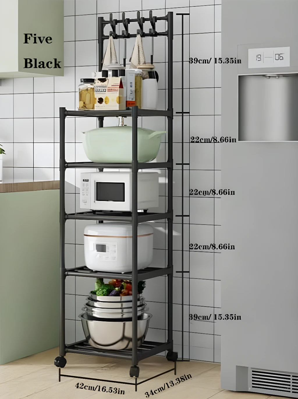 Estante de almacenamiento de cocina D con ollas, microondas y cacerolas.