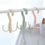 Set x3 ganchos giratorios multifuncionales para colgar ropa y accesorios en barra.