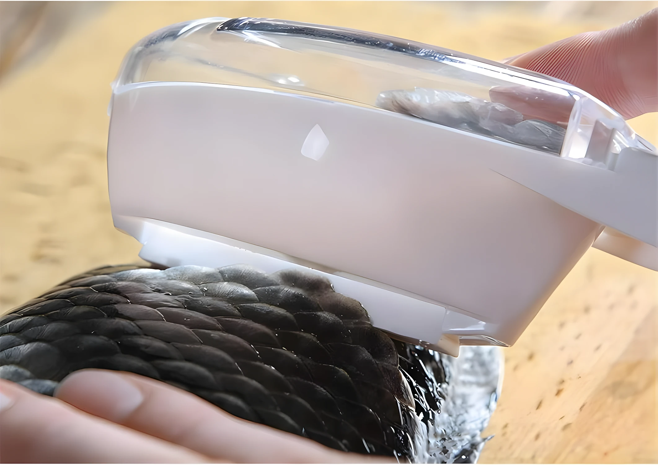 Set x2 Limpiador de Escamas de Pescado con diseño ergonómico y fácil de usar.