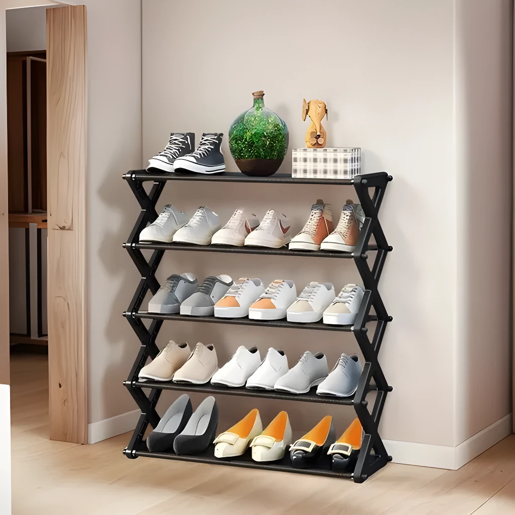 Estante organizador de zapatos X de 5 niveles con variedad de calzado deportivo y casual.