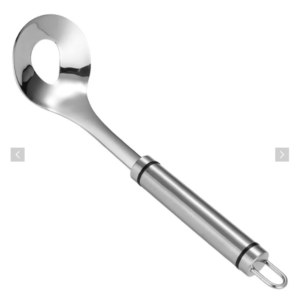 Cuchara de acero inoxidable para hacer albóndigas con mango ergonómico y agujero para colgar.