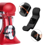 Gancho organizador de cables adhesivo para batidora KitchenAid roja y accesorios de montaje.