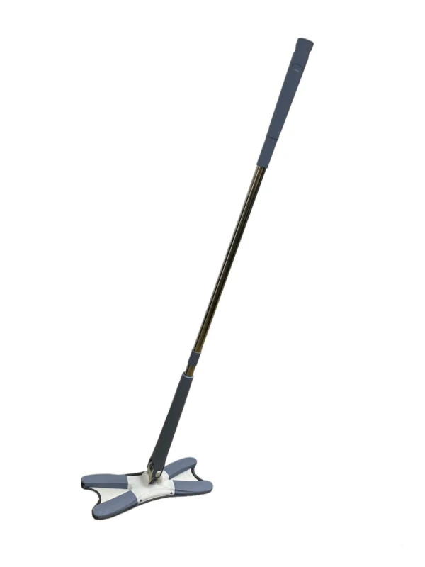 Trapeador de microfibra con mango extensible, ideal para limpieza profunda.