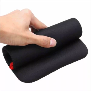 Funda de neopreno doble F para portátil, protege tu equipo con estilo y seguridad.