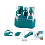 Kit de manicura para bebé con tijeras, cortaúñas y lima en estuche transparente y verde.