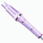 Rizador y cepillo alisador rosa con diseño de pétalos y control de temperatura.