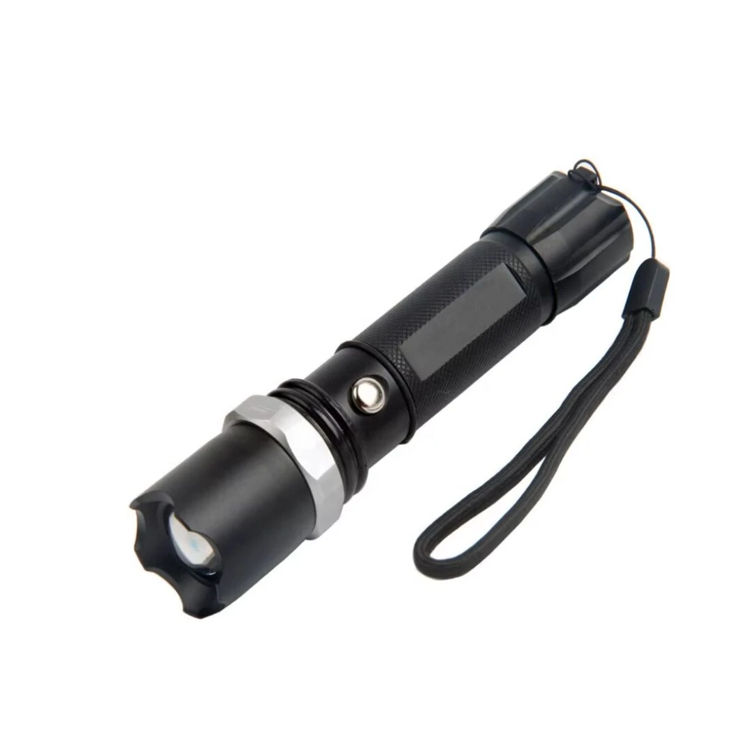 Linterna de seguridad negra con cargador incluido, resistente y portátil, ideal para emergencias.