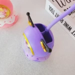 Lámpara de escritorio Kuromi morada con diseño de personaje, ideal para tu espacio.