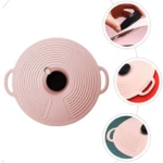 Tapas herméticas de silicona rosadas con asas, ideales para mantener alimentos frescos.