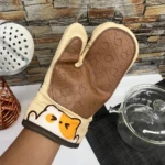 Guante de silicona para hornear con diseño de gato, 21H013, para cocina segura y confortable.