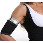 Faja manga de brazo negra con detalles plateados para compresión y sauna.