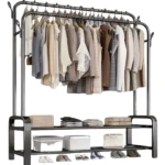 Perchero y zapatero doble alta resistencia con ropa colgada y calzado organizado.