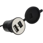 Cargador USB para moto impermeable DG8644 con interruptor y tapa protectora.