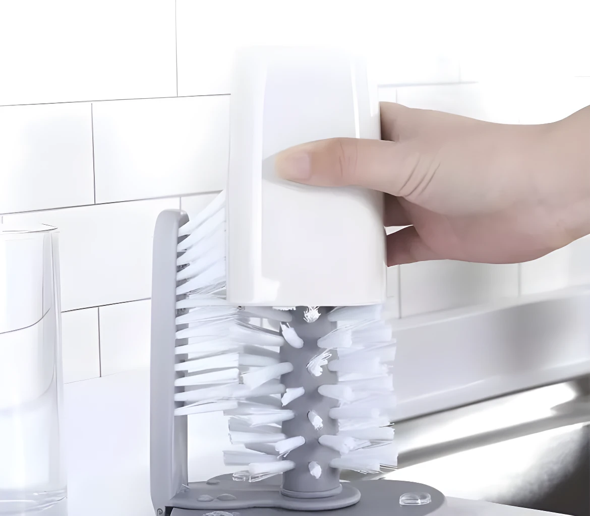 Cepillo limpiador de vasos con ventosas para cocinas y barras, set x2.