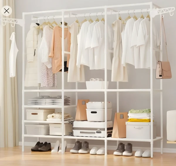 Closet Armario Triple Organizador de Ropa con múltiples compartimentos y accesorios.