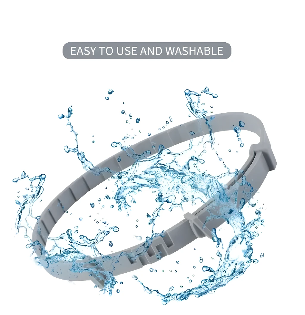 Collar antipulgas gris para gatos salpicado de agua, fácil de usar y lavable.