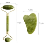 Combo rodillo facial de jade y piedra Gua Sha para masajes de belleza y cuidado de la piel.