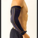 Faja manga de brazo en compresión azul oscuro con detalles naranjas para hombres.