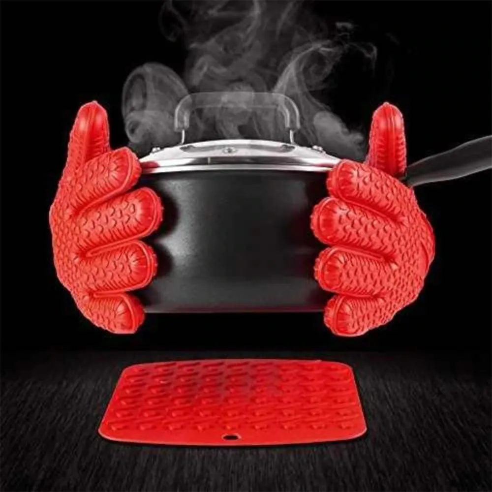 Guantes Hot rojos para manejar ollas calientes, con detalle de silicona y tapete.