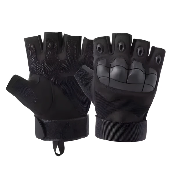 Guantes negros sin dedos para motociclistas con protección en nudillos y palma texturizada.