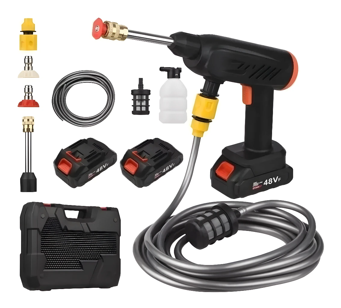 Hidrolavadora inalámbrica con doble batería, manguera y accesorios de limpieza.