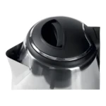 Jarra Scarlet 2L en acero inoxidable, tapa negra y asa ergonómica.