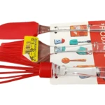 Set de 3 herramientas de cocina en silicona roja: batidor, espátula y pincel.