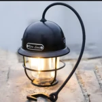 Lámpara de camping retro LED recargable, linterna portátil con gancho para exteriores.