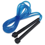 Lazo de silicona azul con mangos de plástico negro para saltar, ideal para ejercicio.